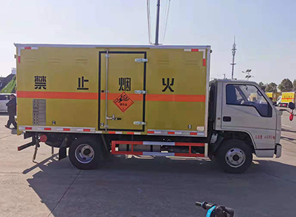 三门爆破器材运输车