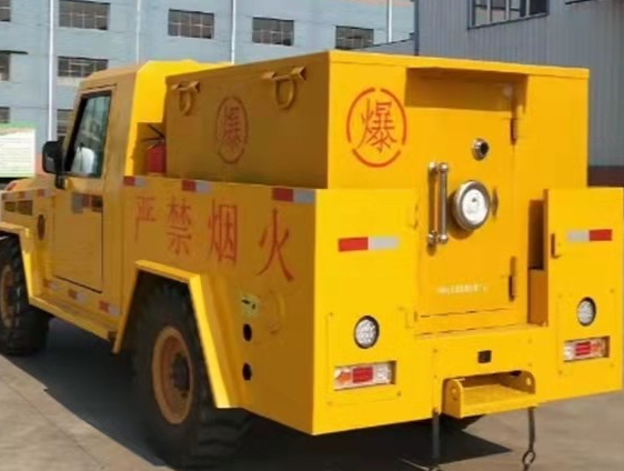 三门凯龙爆破器材运输车：保障爆破任务的安全运行